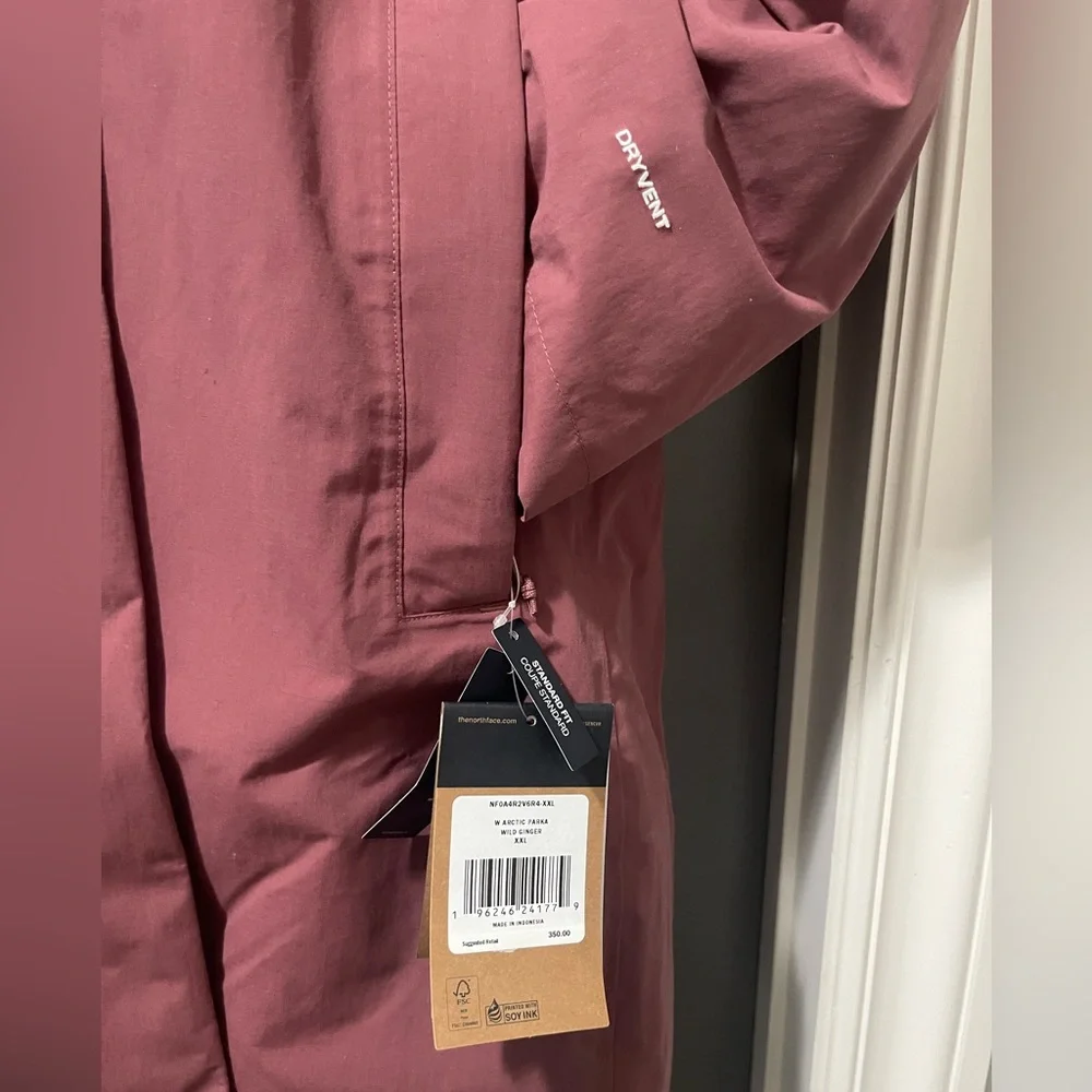 Women’s Arctic Parka - Picture 4 of 10